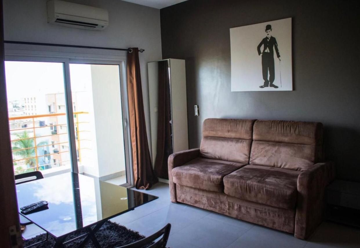 Le First Concept Apartment Dakar Exterior foto