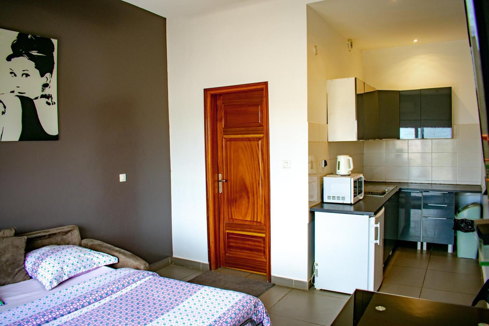 Le First Concept Apartment Dakar Exterior foto